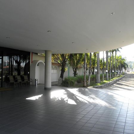Rio Claro Plaza Hotel Exterior photo