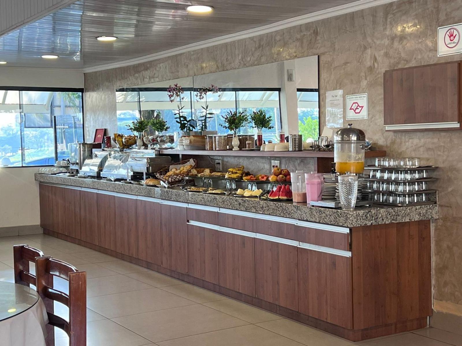 Rio Claro Plaza Hotel Exterior photo